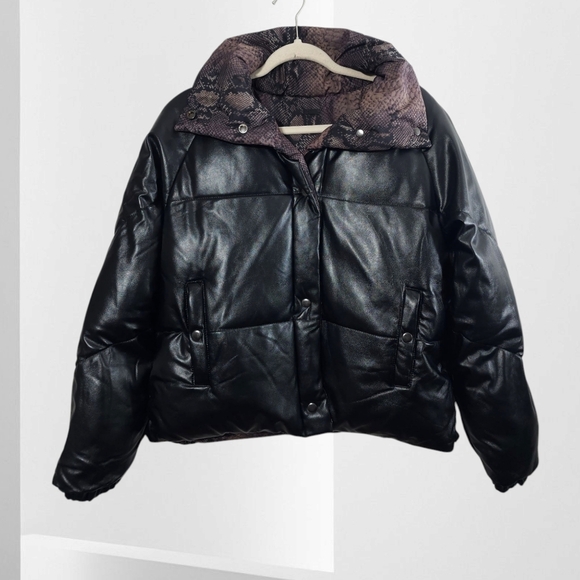 New BlankNYC x Revolve Reversible Snake Print Puffer Jacket - Picture 6 of 10